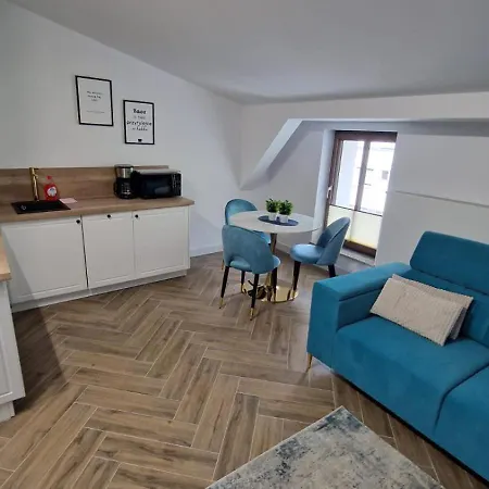 Apartment Jaracza 28 Nr 18 *