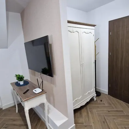 Jaracza 28 Nr 18 Appartamento