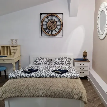 Jaracza 28 Nr 18 Apartment *